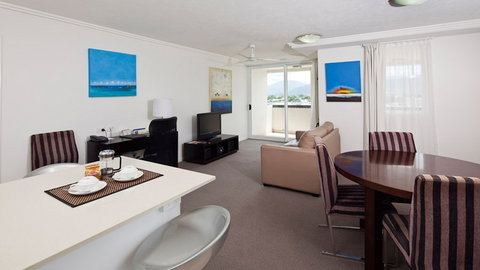 BEST WESTERN PLUS Cairns Central Apartments - Accommodation Batemans Bay 2
