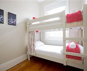 Montacute Boutique Bunkhouse - Accommodation Batemans Bay 4