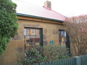 Amelia Cottage - Accommodation Batemans Bay 0