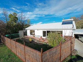 Sandy Bay Chalet - Accommodation Batemans Bay 1