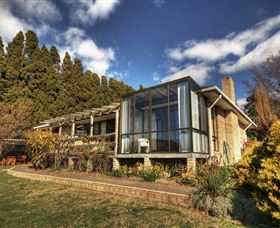 Waterside Accommodation - Derwent Vista - Accommodation Batemans Bay 0