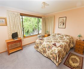Waterside Accommodation - Derwent Vista - Accommodation Batemans Bay 3