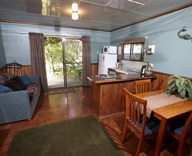 Crayfish Creek Van And Cabin Park And Spa Treehouse - Accommodation Batemans Bay 0