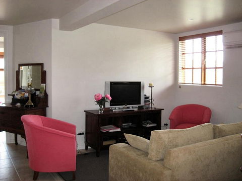 Amble In Cottage - Accommodation Batemans Bay 1