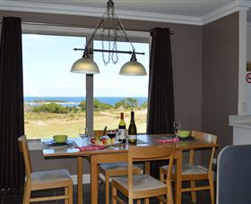 A Portside Experience - King Island - Accommodation Batemans Bay 0
