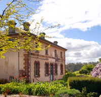 Villa Parma at Peppers Mineral Springs Hotel - Accommodation Batemans Bay