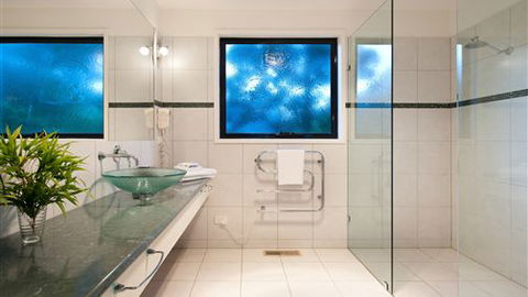 Springs Spa Villa - Accommodation Batemans Bay 2