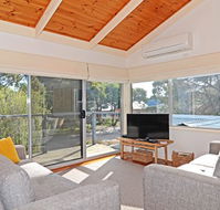 Barrakee Beach House - Anglesea - Accommodation Batemans Bay