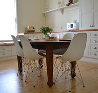 20 Hill Avenue - Accommodation Batemans Bay