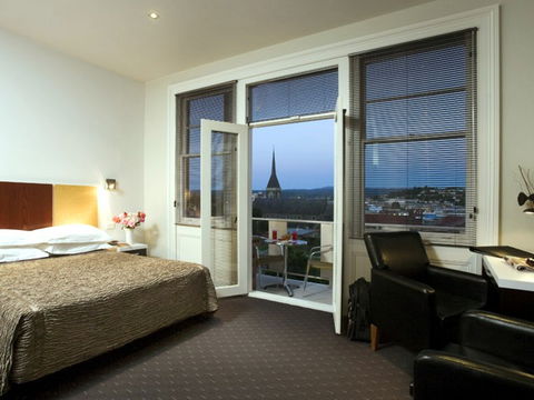 Auldington Hotel - Accommodation Batemans Bay 0