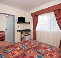 Cairns Queens Court - Accommodation Batemans Bay