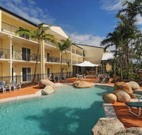 Cairns Queenslander Hotel  Apartments - Accommodation Batemans Bay