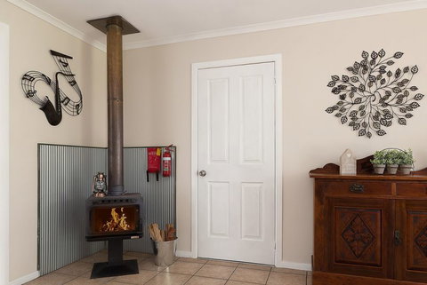 Jacaranda Cottages - Accommodation Batemans Bay 14