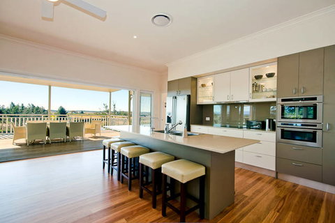 Cornwallis House - Accommodation Batemans Bay 0