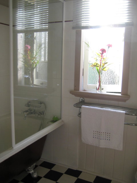 Eco Queenslander Holiday Home - Accommodation Batemans Bay 5