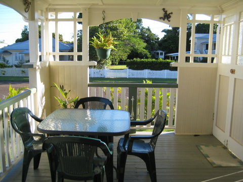 Eco Queenslander Holiday Home - Accommodation Batemans Bay 8