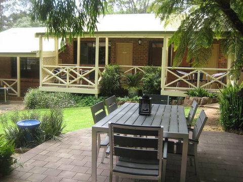 Edge Of The Forest Motel And Cottage - Accommodation Batemans Bay 6