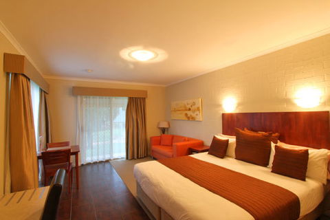 Euston Club Cabin Resort - Accommodation Batemans Bay 6