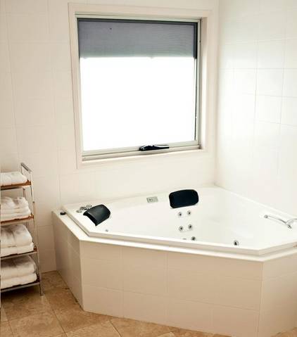 Forty Five - Accommodation Batemans Bay 2