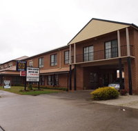 Holbrook Town Centre Motor Inn - Accommodation Batemans Bay