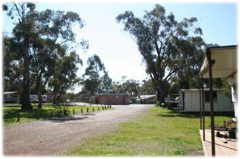 Lake Waranga Caravan Park & Holiday Camp - Accommodation Batemans Bay 4