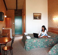 Lookout Motor Inn - Accommodation Batemans Bay