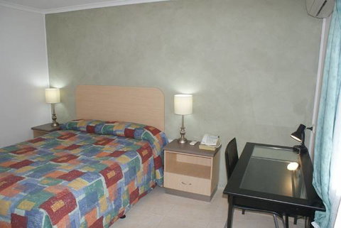 Mackay Motor Inn - Accommodation Batemans Bay 0