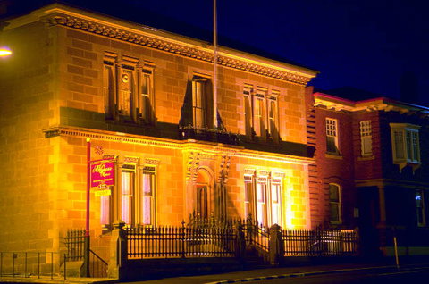 Macquarie Manor - Accommodation Batemans Bay 0