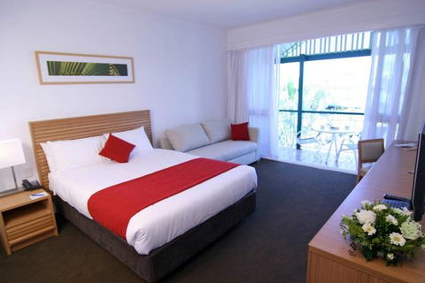 Novotel Twin Waters Resort Sunshine Coast - Accommodation Batemans Bay 9