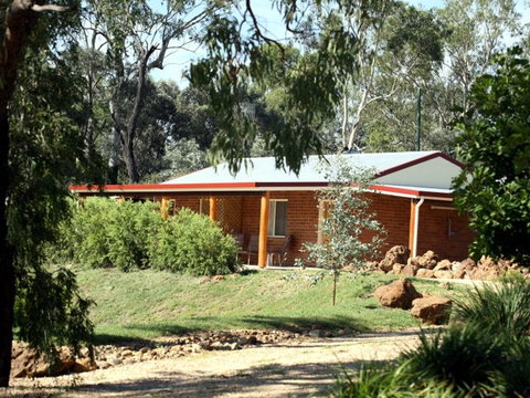 Rubyvale Motel & Holiday Units - Accommodation Batemans Bay 2