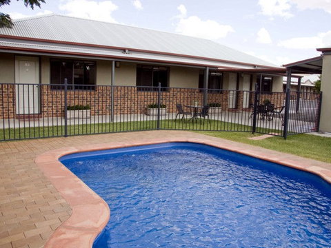 Saltbush Motor Inn - Accommodation Batemans Bay 1