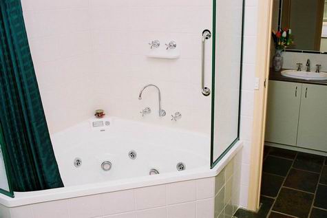 Serena Cottages - Accommodation Batemans Bay 12