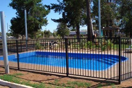 Silver Oaks Motel - Accommodation Batemans Bay 0