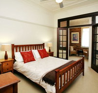 The Bank Guesthouse - Accommodation Batemans Bay