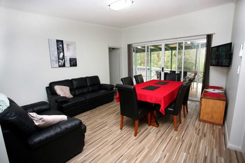 Top Tourist Riverview Tourist Park - Accommodation Batemans Bay 0
