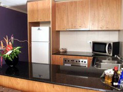Waldorf Apartment Hotel Canberra - Accommodation Batemans Bay 3