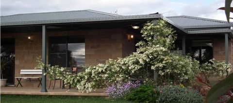 Welcome Cottage Executive Serviced Accommodation - Accommodation Batemans Bay 2
