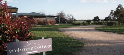 Welcome Cottage Executive Serviced Accommodation - Accommodation Batemans Bay 3