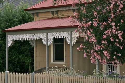 Williamstown Cottages & Apartments - Accommodation Batemans Bay 1