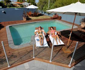 Waikiki Beach Bed And Breakfast - Accommodation Batemans Bay 0