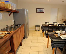 Waikiki Beach Bed And Breakfast - Accommodation Batemans Bay 3