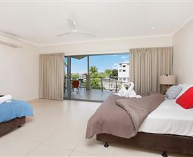 Bay View Luxury Waterfront Villa - Accommodation Batemans Bay 3