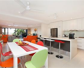 Bay View Luxury Waterfront Villa - Accommodation Batemans Bay 4