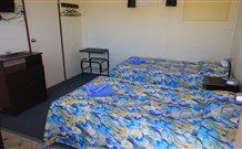 Bluey Motel - Lightning Ridge - Accommodation Batemans Bay 1