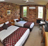 Log Cabin - Accommodation Batemans Bay