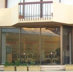 Hotel Saville - Accommodation Batemans Bay 2