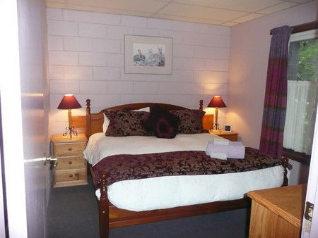 Forest Lodge - Accommodation Batemans Bay 1