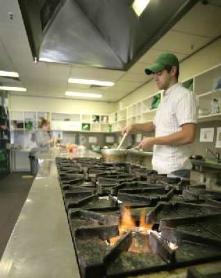The Greenhouse Backpacker - Accommodation Batemans Bay 4