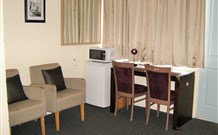 Warren Motor Inn - Warren - Accommodation Batemans Bay 1