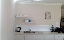 Elm Tree Cottage - Accommodation Batemans Bay 0